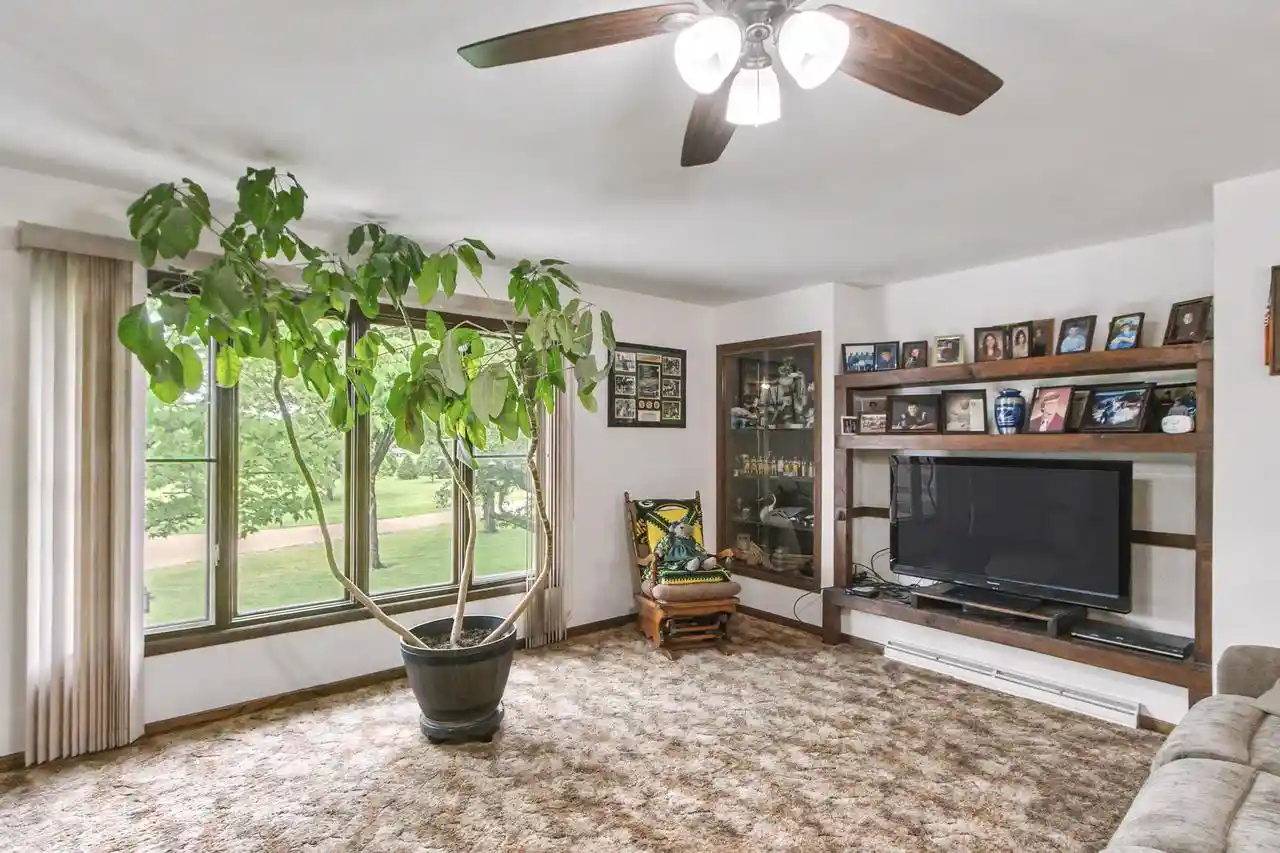 Homes for sale in Pardeeville, WI | W8287 County Road P, Pardeeville, WI 53954 | MLS# 2023738