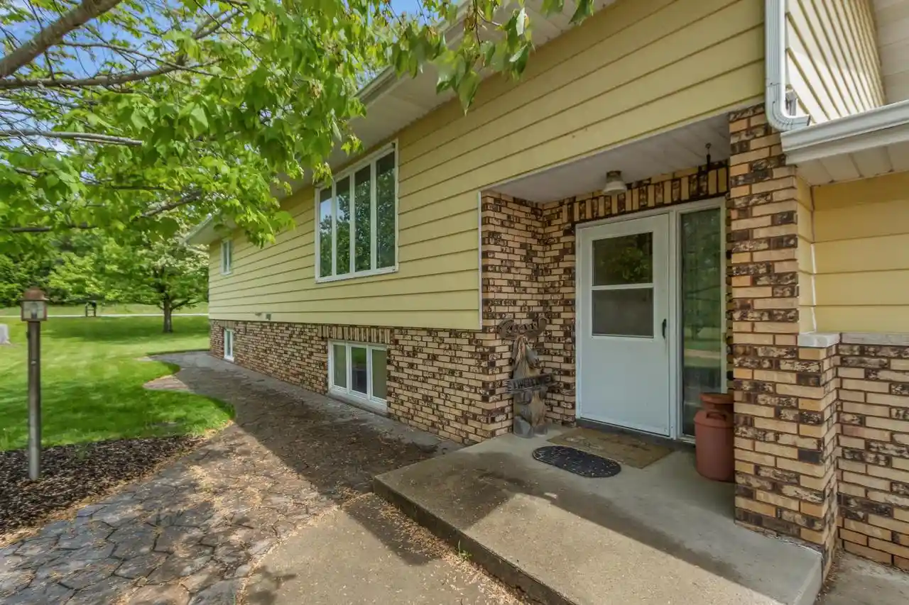 Homes for sale in Pardeeville, WI | W8287 County Road P, Pardeeville, WI 53954 | MLS# 2023738