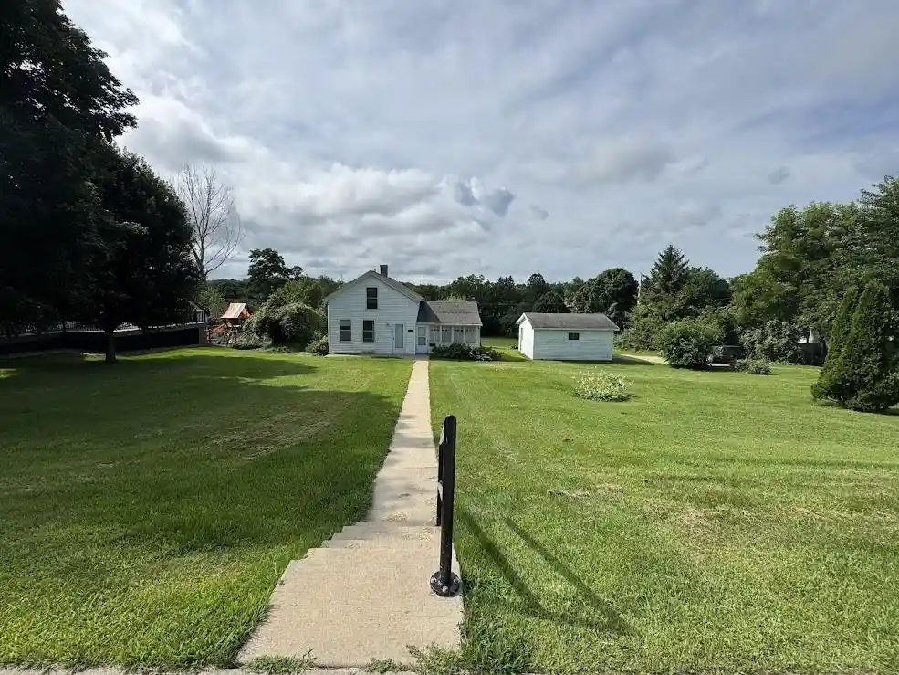 Homes for sale in Dodgeville, WI | 409 E Division Street Street, Dodgeville, WI 53533 | MLS# 2023751