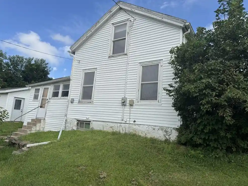 Homes for sale in Dodgeville, WI | 409 E Division Street Street, Dodgeville, WI 53533 | MLS# 2023751
