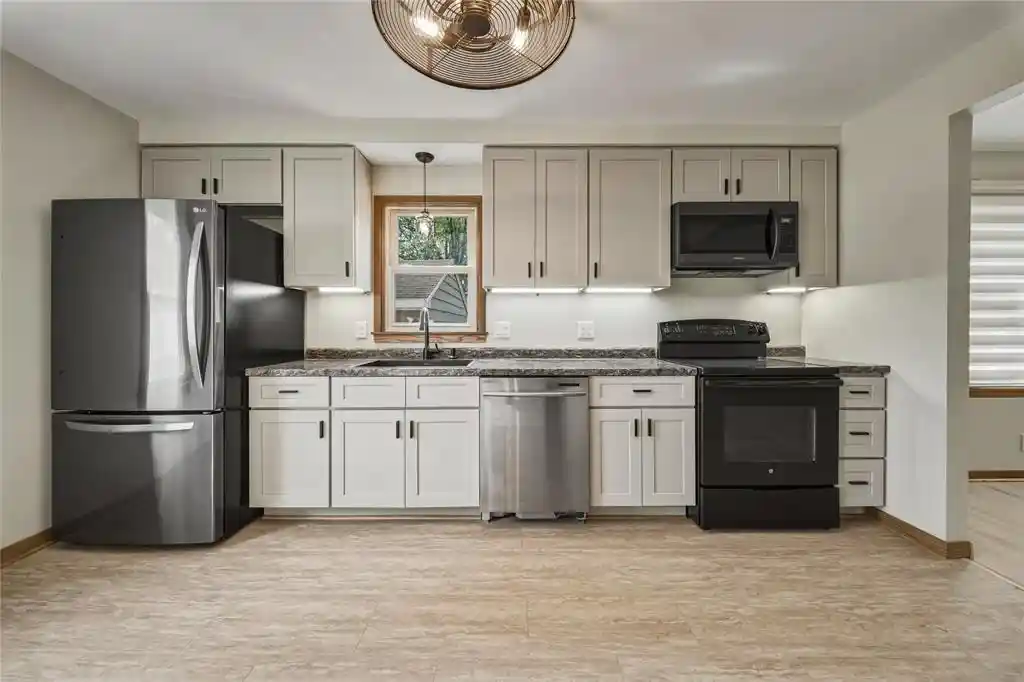 Homes for sale in Eau Claire, WI | 1021 Essex Street Street, Eau Claire, WI 54703 | MLS# 1601161