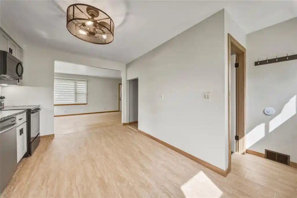 Homes for sale in Eau Claire, WI | 1021 Essex Street Street, Eau Claire, WI 54703 | MLS# 1601161