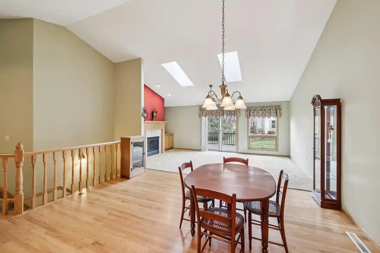 5th image of 213 Fairview Cir Cir, Waunakee, WI 53597