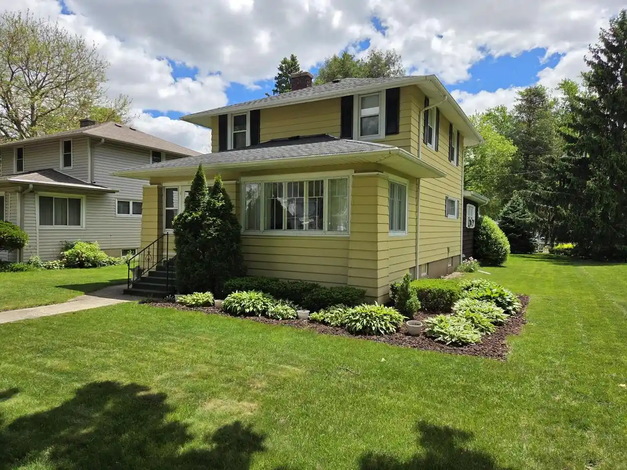 Homes for sale in Delavan, WI | 1122 Racine Street Street, Delavan, WI 53115 | MLS# 1963377