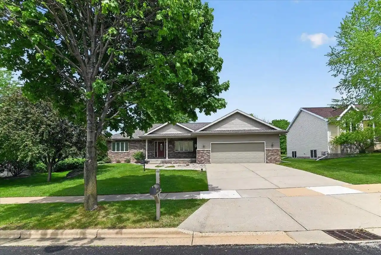 1st image of 409 Badger Lane Lane, Waunakee, WI 53597 | MLS# 2023774