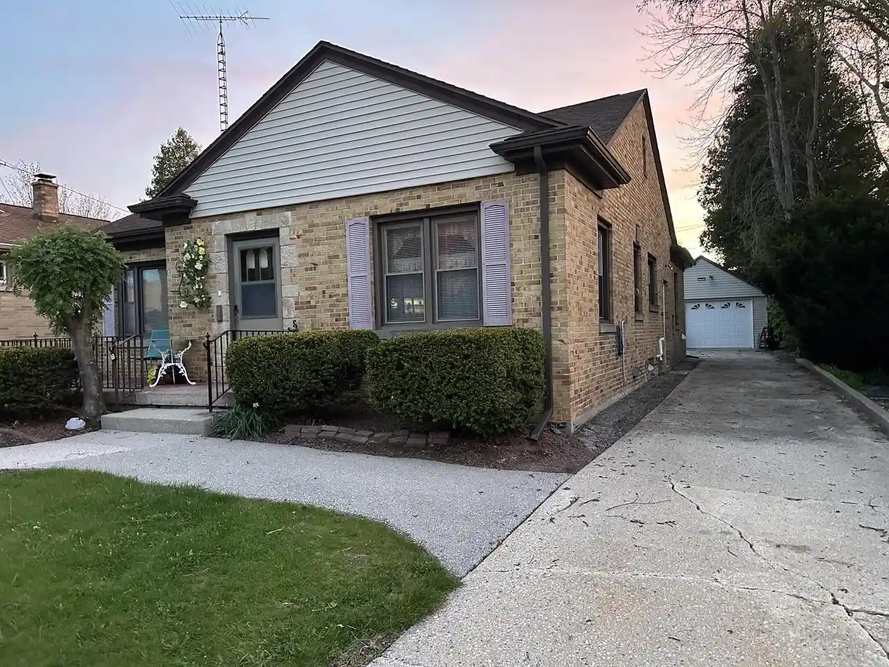 Homes for sale in Manitowoc, WI | 1016 N 10th Street Street, Manitowoc, WI 54220 | MLS# 1963394