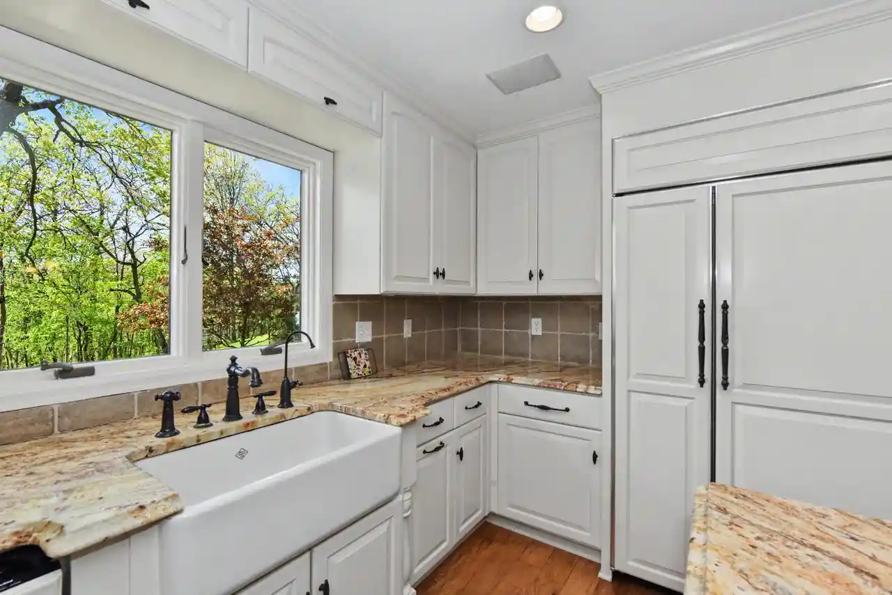 4th image of S43W34465 Forest Court Court, Dousman, WI 53118 | MLS# 1963387