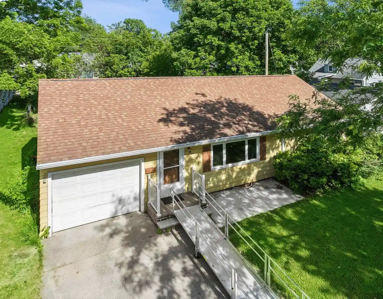 Homes for sale in Appleton, WI | 1124 Wisconsin Court Court, Appleton, WI 54911 | MLS# 50325861