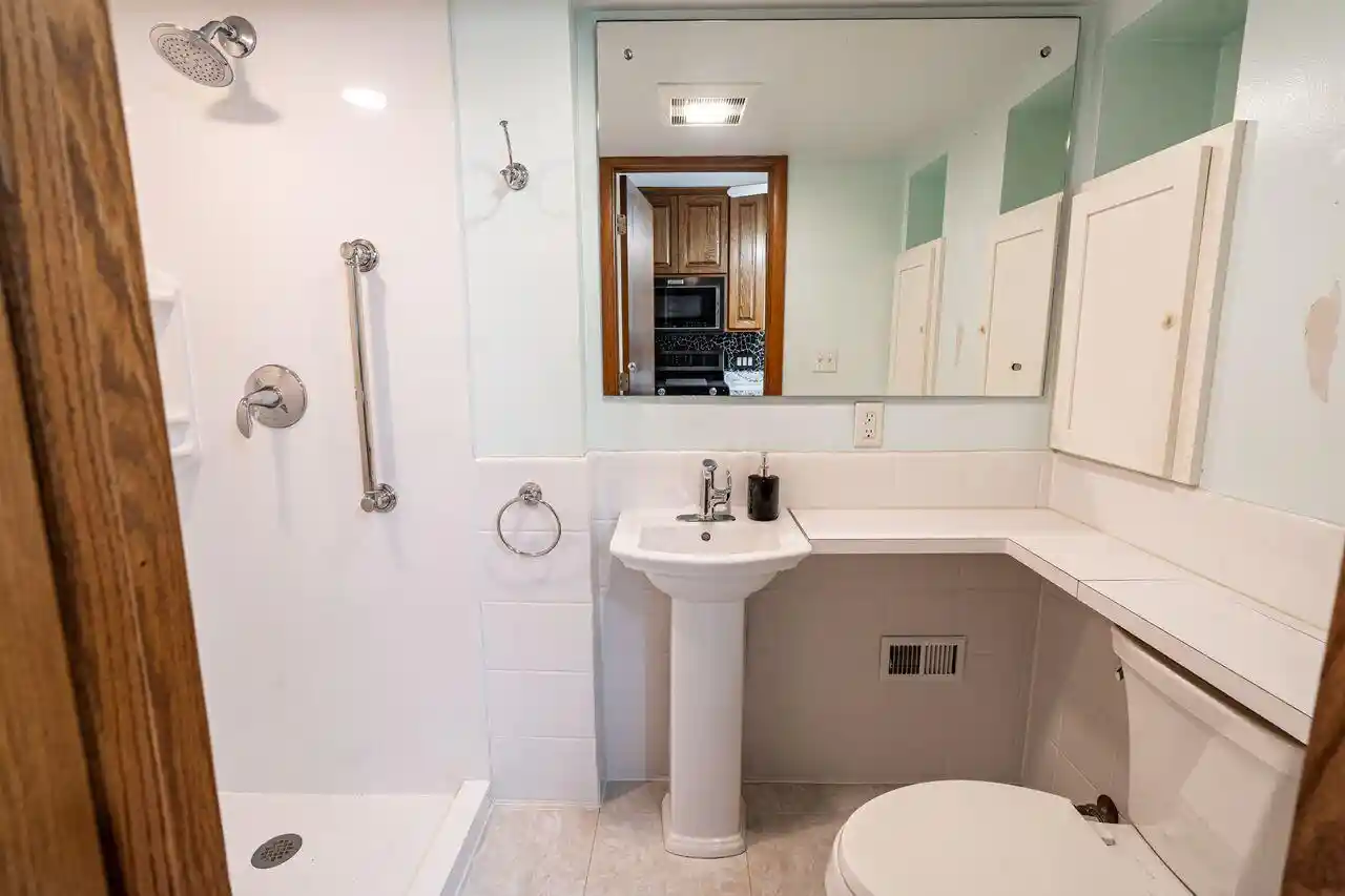 Homes for sale in Milwaukee, WI | 3535 S Pine Avenue Avenue, Milwaukee, WI 53207 | MLS# 1963430