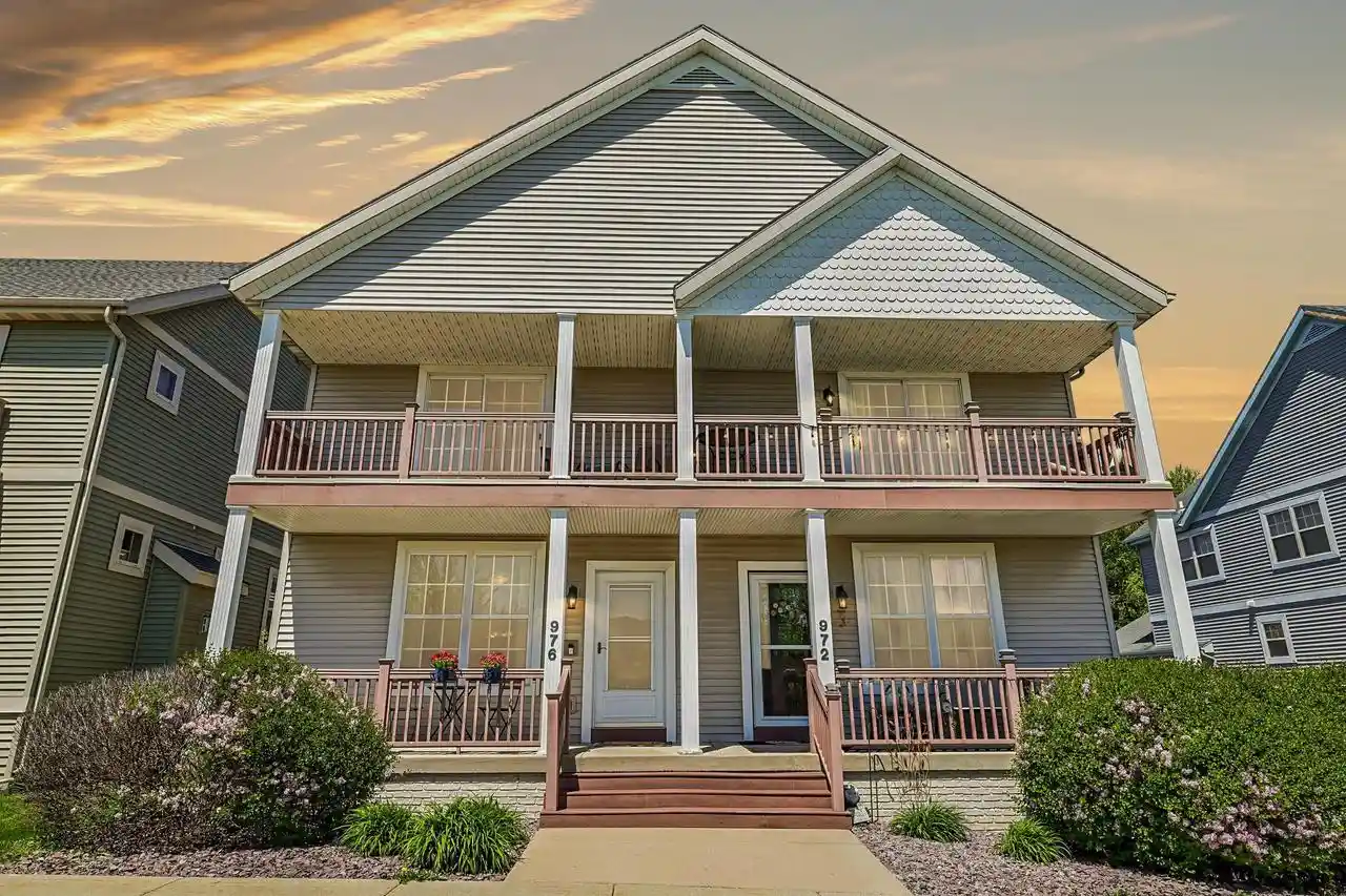 1st image of 976 Stonehaven Dr Dr, Sun Prairie, WI 53590 | MLS# 2023810