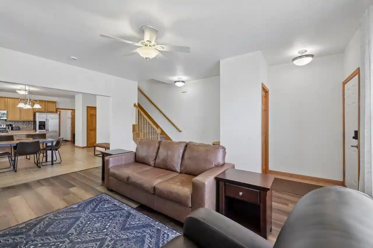 2nd image of 976 Stonehaven Dr Dr, Sun Prairie, WI 53590 | MLS# 2023810