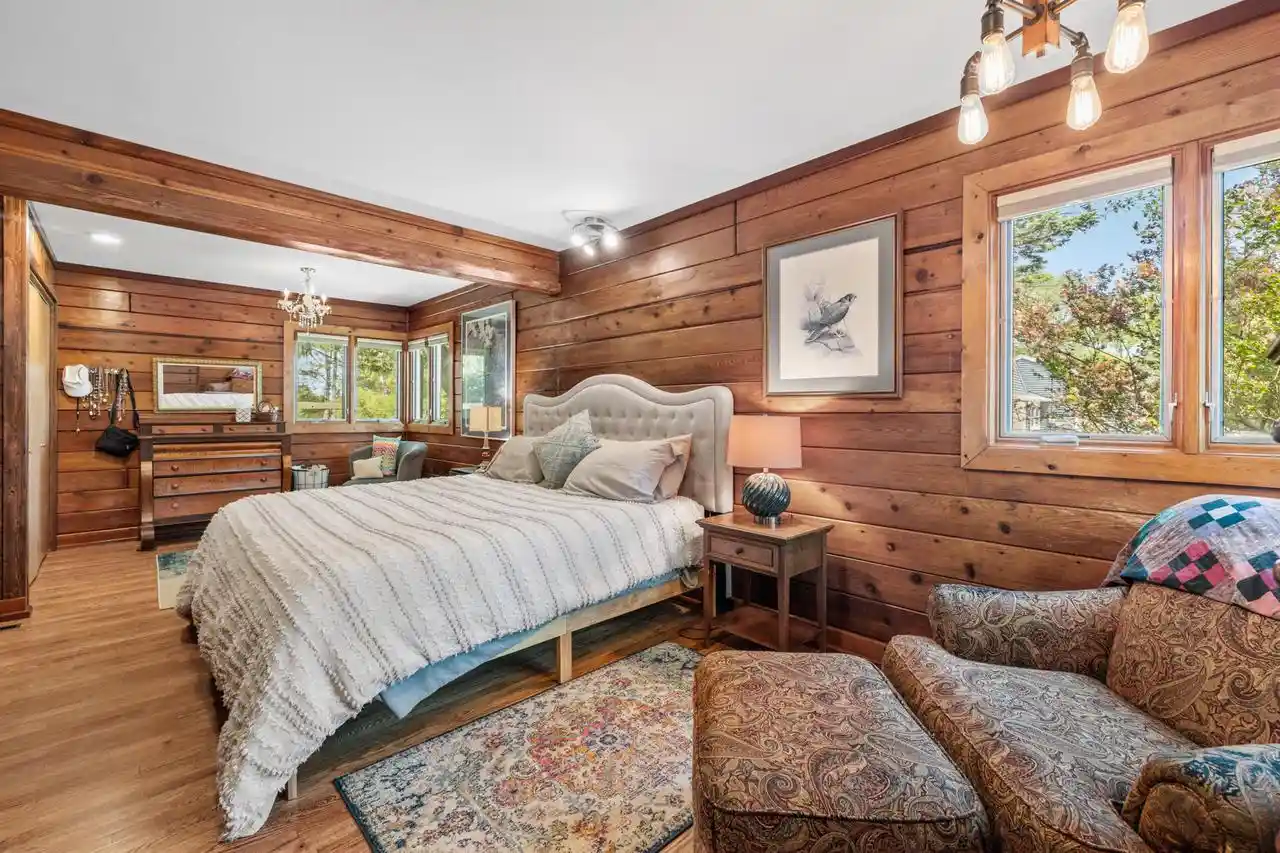 Homes for sale in Cedarburg, WI | 7124 Pioneer Road Road, Cedarburg, WI 53012 | MLS# 1963436