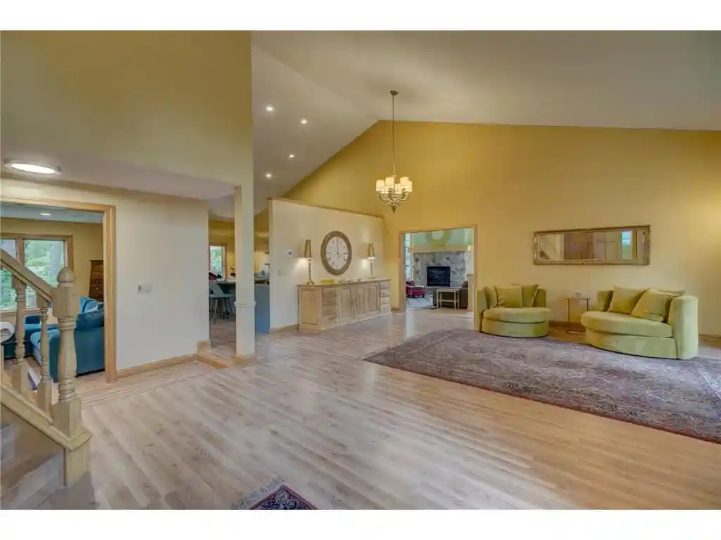 3rd image of 1005 Spruce Dr Dr, Hudson, WI 54016 | MLS# 7078218
