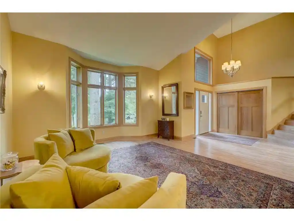 5th image of 1005 Spruce Dr Dr, Hudson, WI 54016 | MLS# 7078218