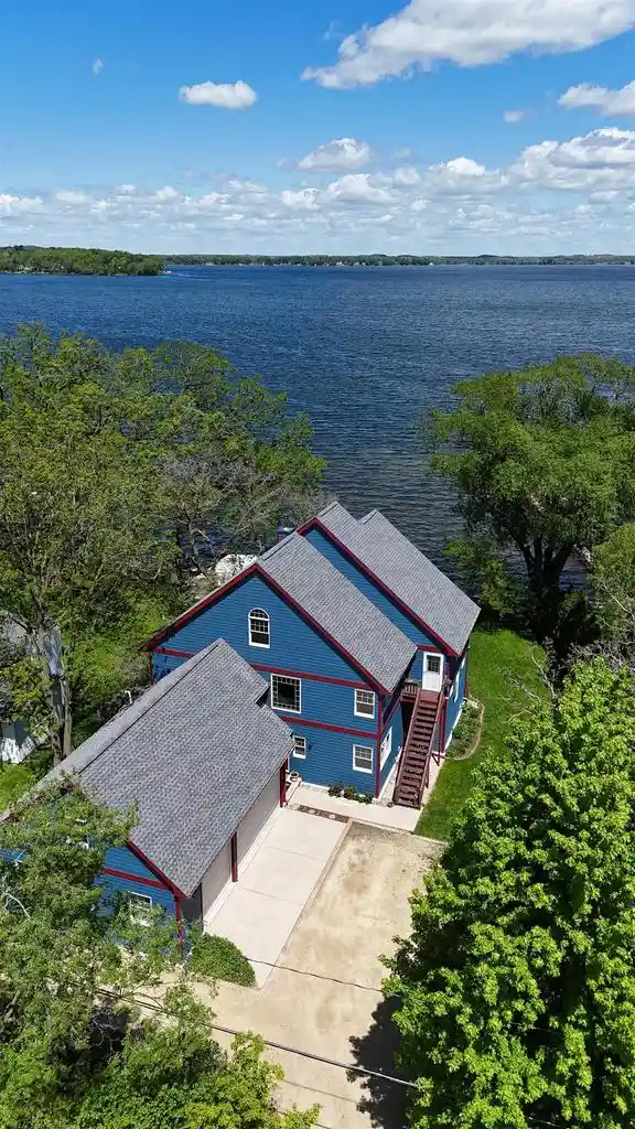 1st image of 1904 Barber Dr Dr, Stoughton, WI 53589 | MLS# 2023835
