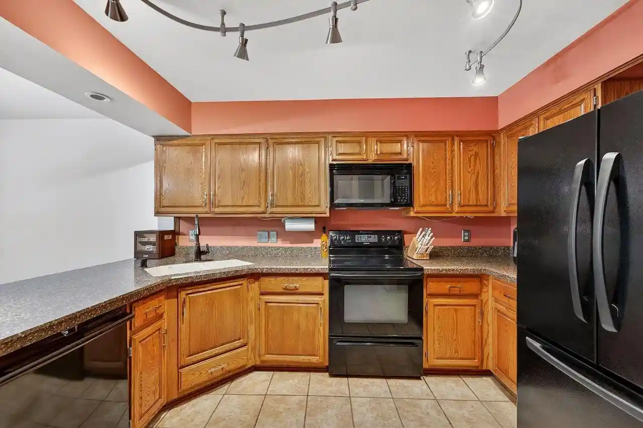 3rd image of N34w23849 Grace Ave Ave, Pewaukee, WI 53072