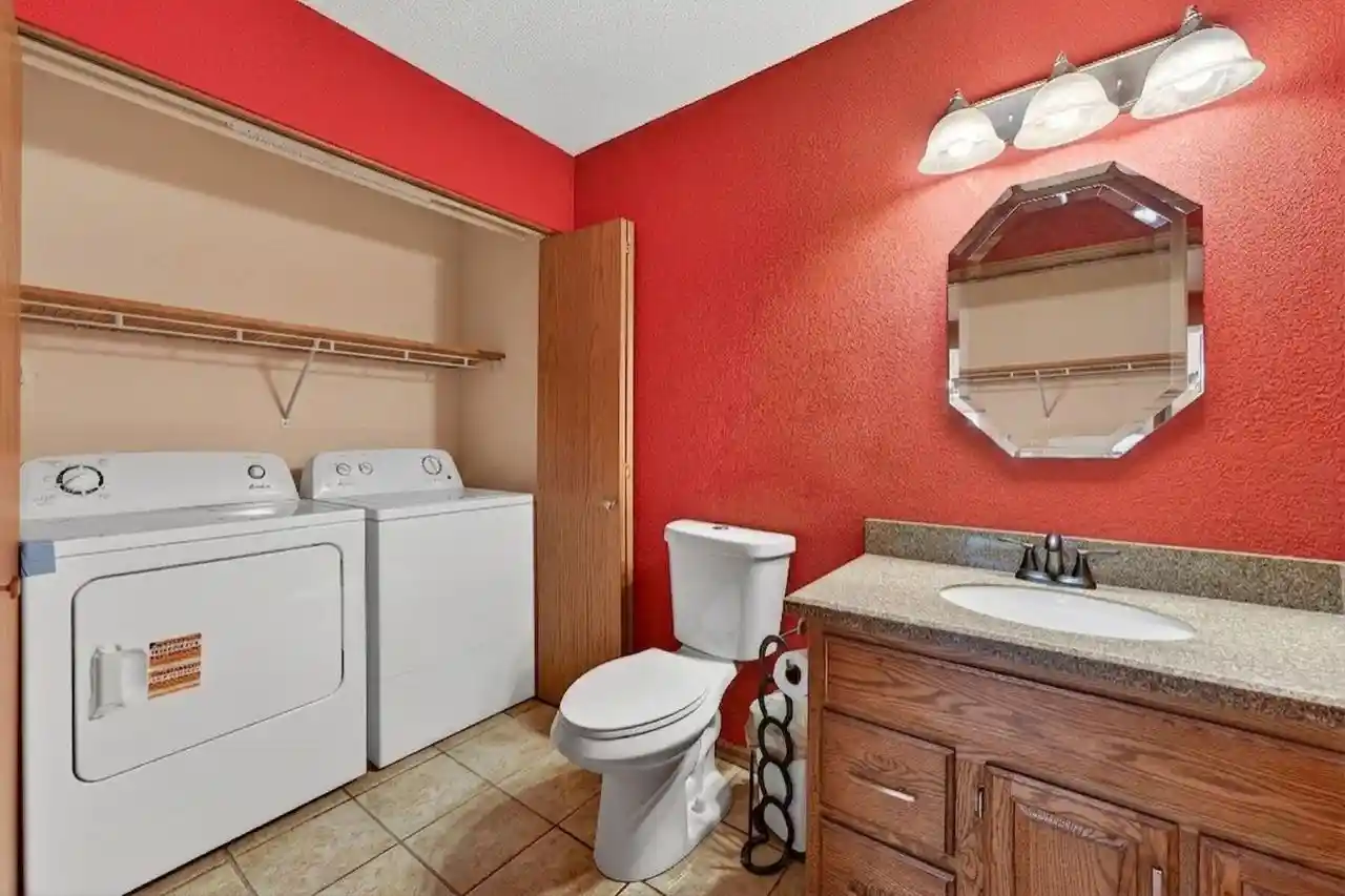 4th image of N34w23849 Grace Ave Ave, Pewaukee, WI 53072