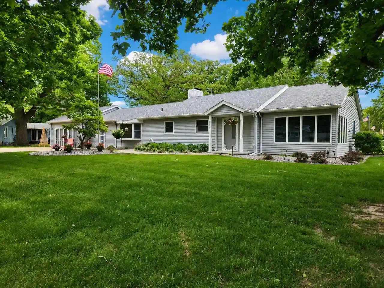 Homes for sale in Silver Lake, WI | 622 S 4th Street Street, Silver Lake, WI 53170 | MLS# 1963500