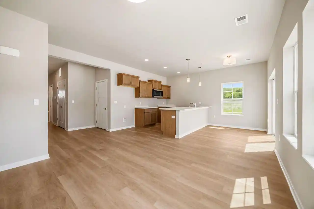 2nd image of 1364 Marigold Dr Dr, Fort Atkinson, WI 53538