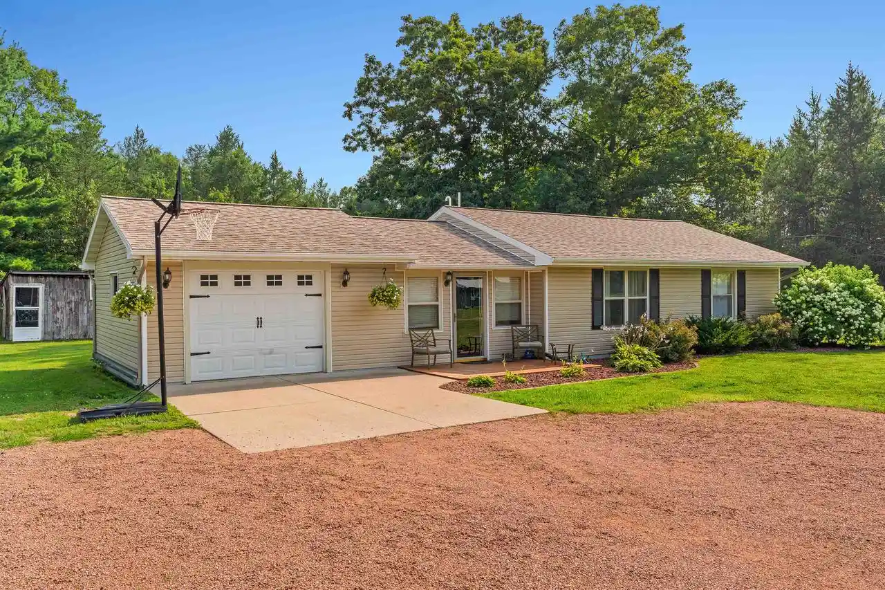 Homes for sale in Necedah, WI | W5465 Shrine Road Road, Necedah, WI 54646 | MLS# 2023882
