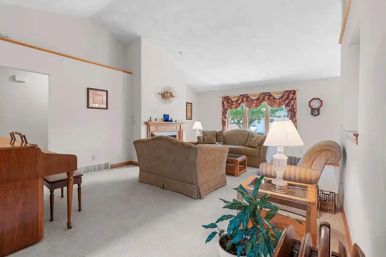 Homes for sale in Neenah, WI | 1326 Winter Wheat Dr Dr, Neenah, WI 54956 | MLS# 50325904