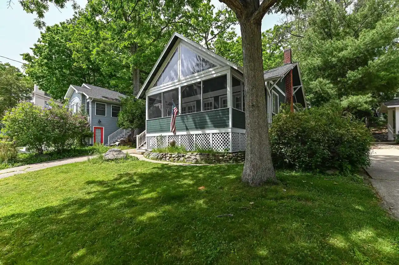 Homes for sale in Williams Bay, WI | 84 Lower Loch Vista Dr Dr, Williams Bay, WI 53191 | MLS# 1963566