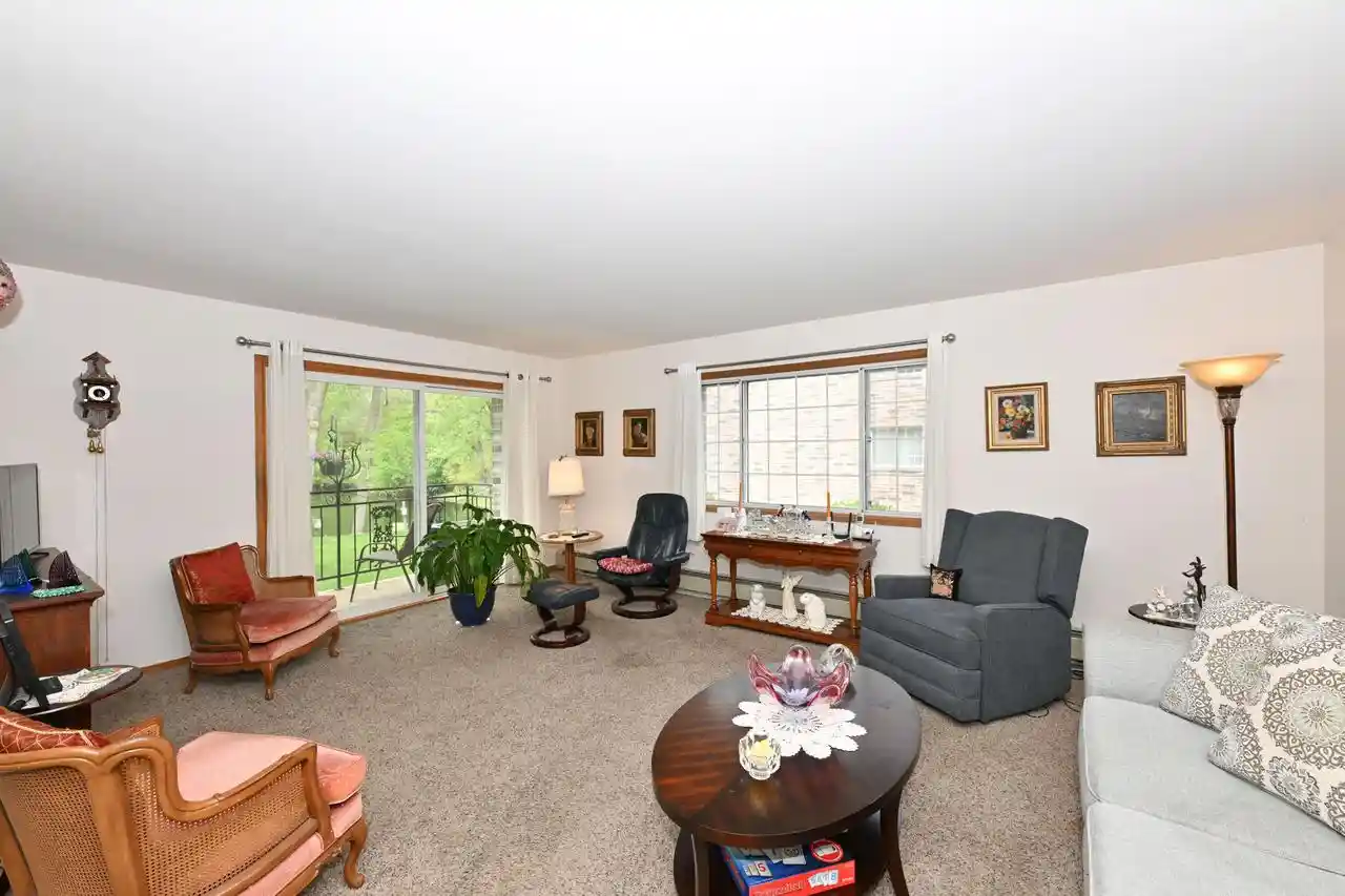 Homes for sale in Glendale, WI | 1730 W Green Tree Road Road, Glendale, WI 53209 | Houzeo