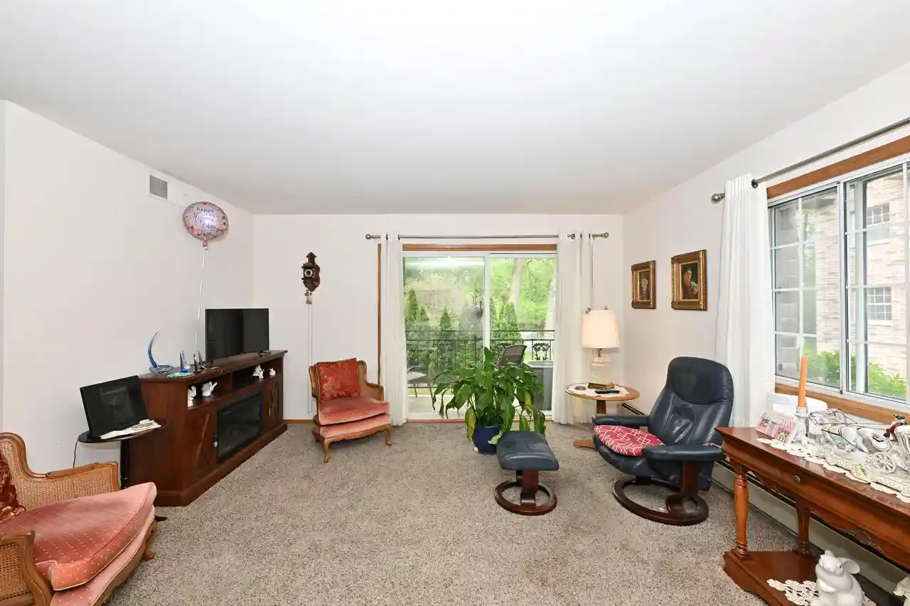 Homes for sale in Glendale, WI | 1730 W Green Tree Road Road #104, Glendale, WI 53209 | MLS# 1963582