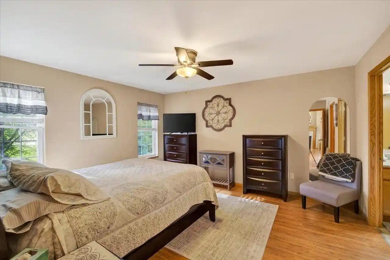 4th image of 828 Dunn Avenue Avenue, Oregon, WI 53575 | MLS# 2023893