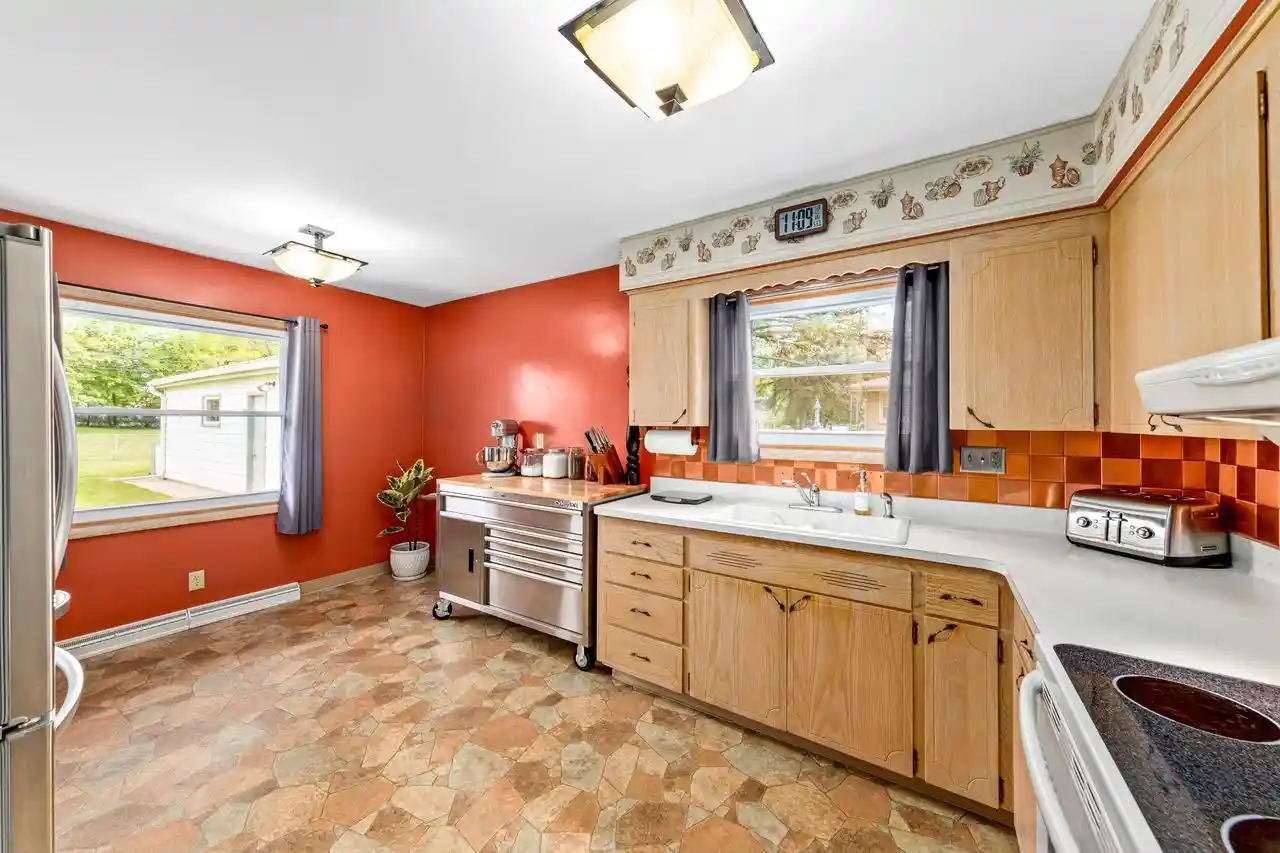 Homes for sale in Racine, WI | 3222 Yorktown Street Street, Racine, WI 53404 | MLS# 1963604