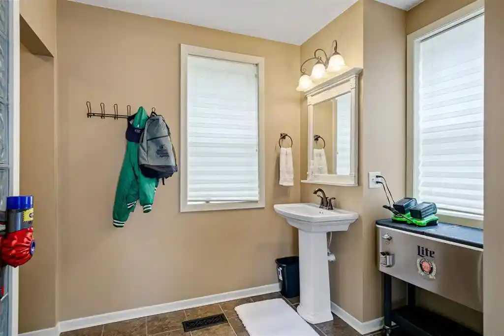 5th image of 912 Kewin Street Street, Altoona, WI 54720 | MLS# 1601313