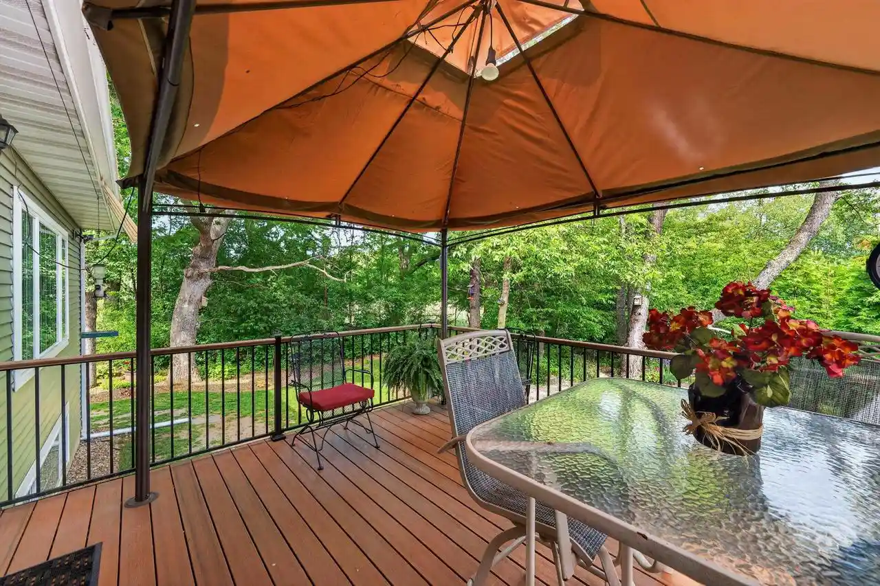 5th image of 2090 Yahara Dr Dr, Stoughton, WI 53589 | MLS# 2023925