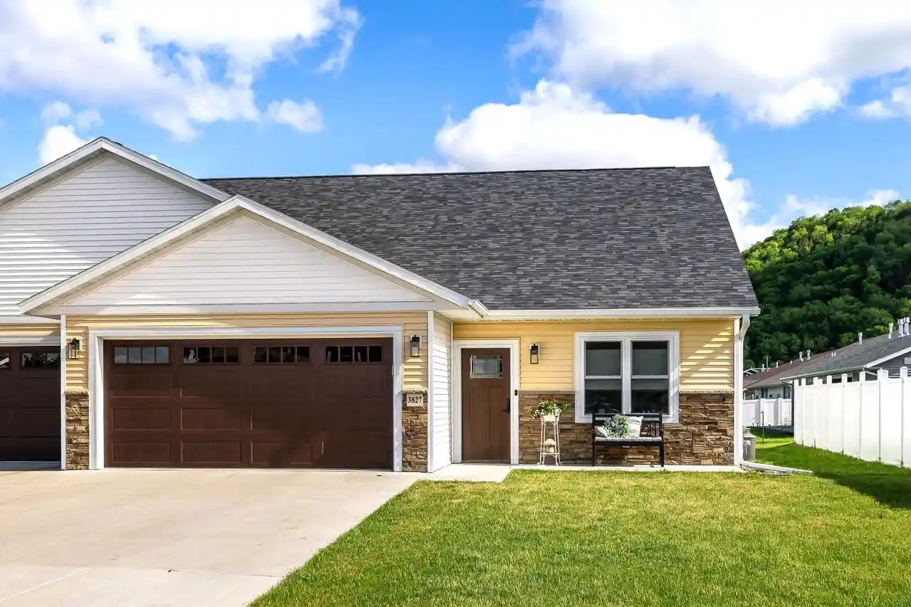 1st image of 3827 Sunnyside Dr W, La Crosse, WI 54601 | MLS# 1963641