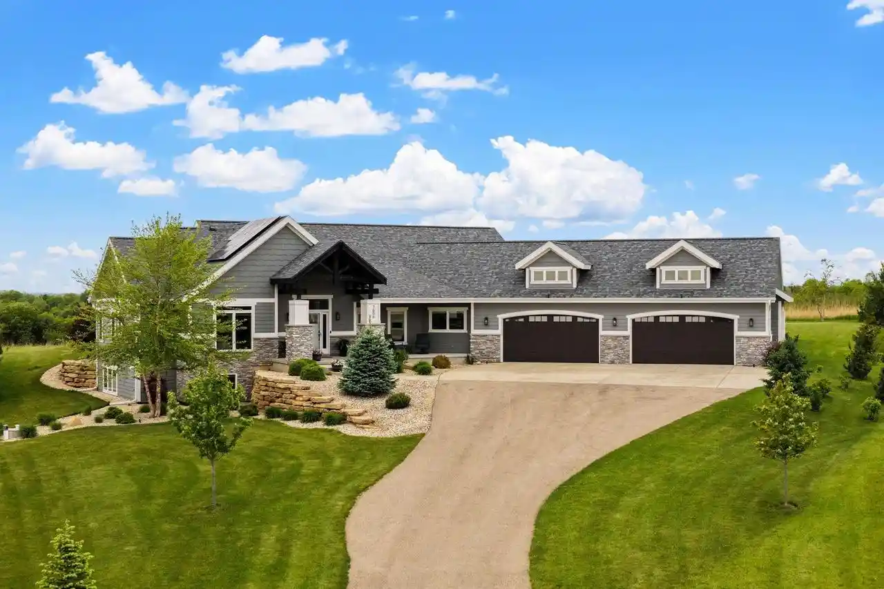 Homes for sale in Verona, WI | 7606 Driftless Ridge Way Way, Verona, WI 53593 | MLS# 2023957