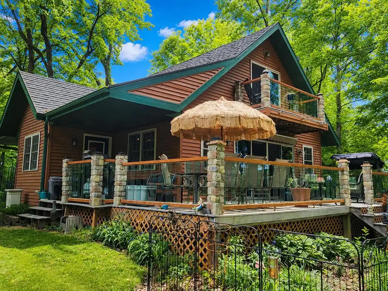 Homes for sale in Oconomowoc, WI | 1614 N Sugar Island Road Road, Oconomowoc, WI 53066 | MLS# 2023958