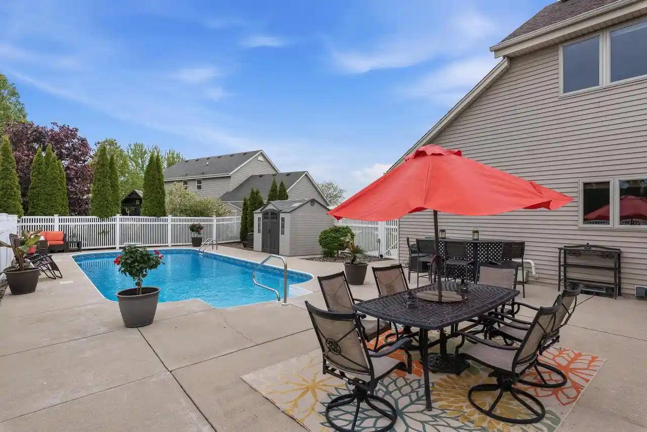 Homes for sale in Saukville, WI | 348 S Maple Lane Lane, Saukville, WI 53080 | MLS# 1963690