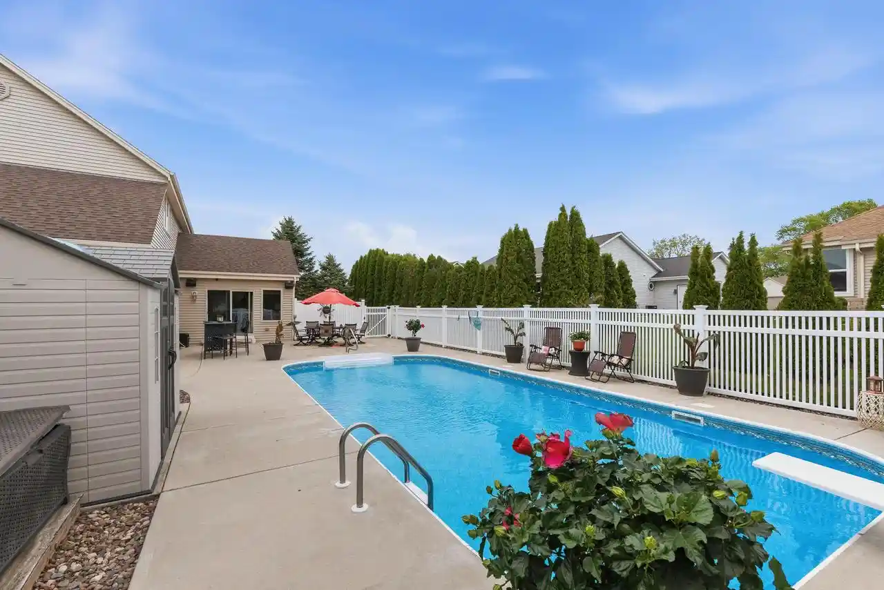 Homes for sale in Saukville, WI | 348 S Maple Lane Lane, Saukville, WI 53080 | MLS# 1963690