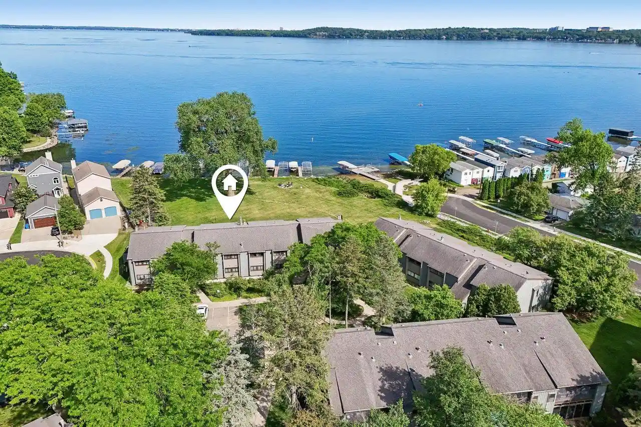 Homes for sale in Middleton, WI | 2843 Century Harbor Road Road #4, Middleton, WI 53562 | MLS# 2023971