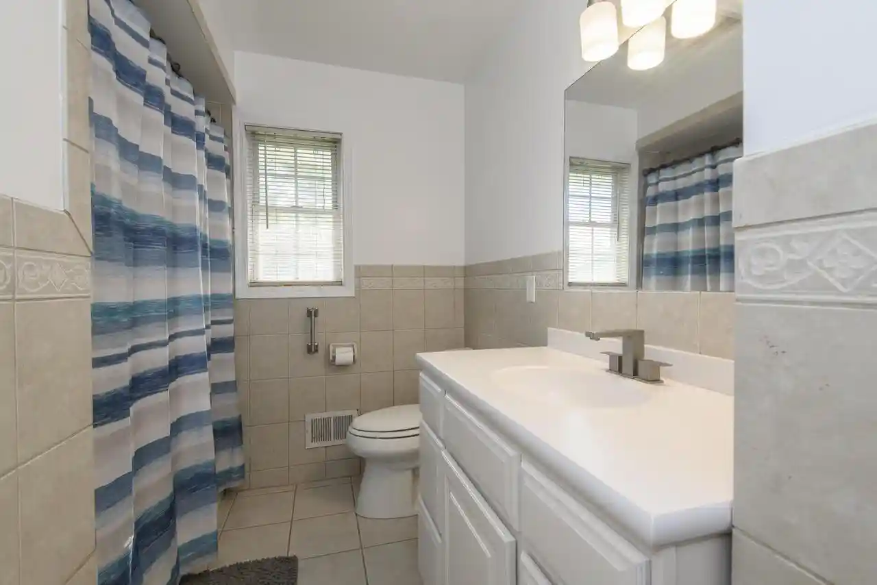Homes for sale in Kenosha, WI | 1515 19Th Avenue Avenue, Kenosha, WI 53140 | MLS# 1963705