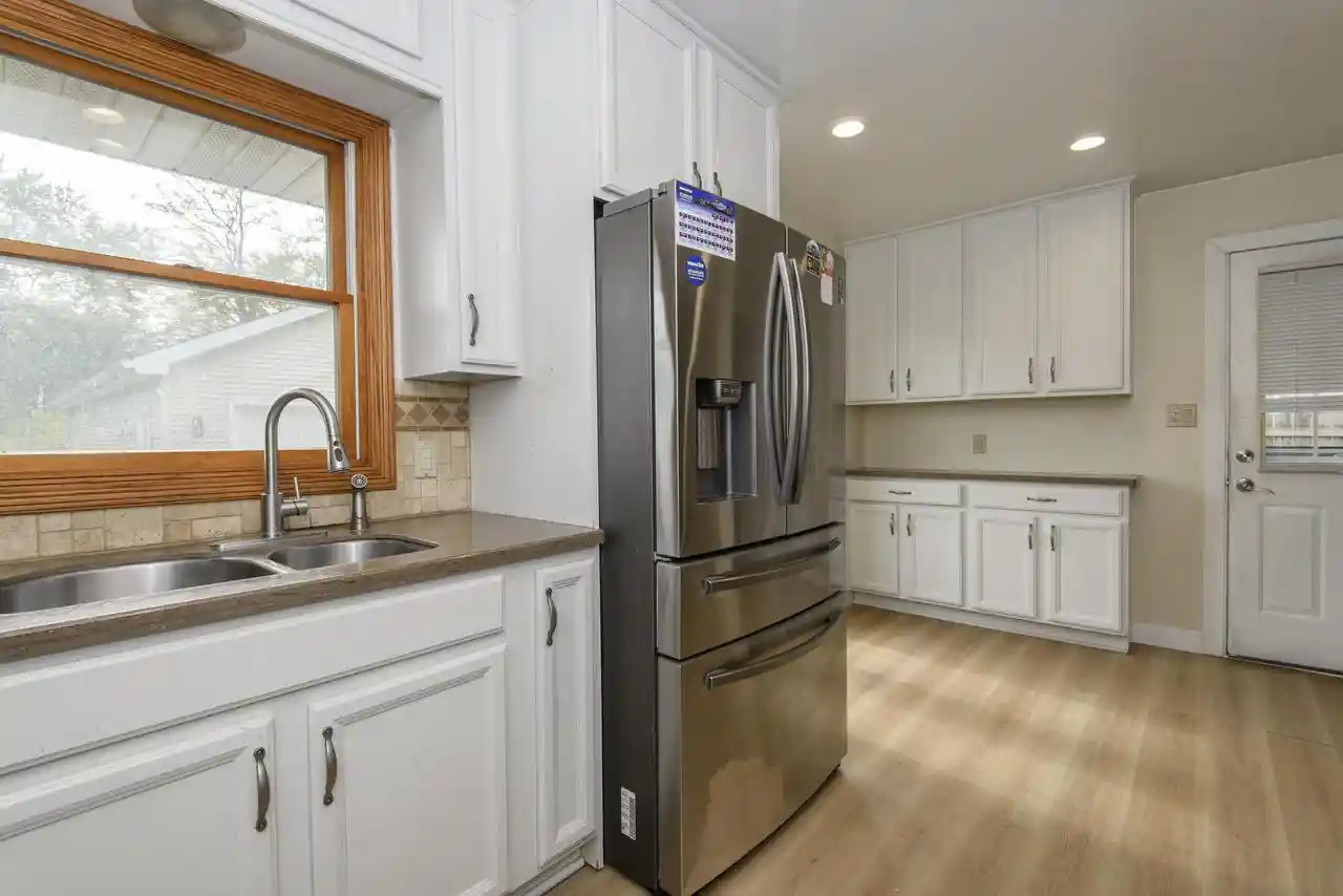 Homes for sale in Kenosha, WI | 1515 19th Avenue Avenue, Kenosha, WI 53140 | MLS# 1963705