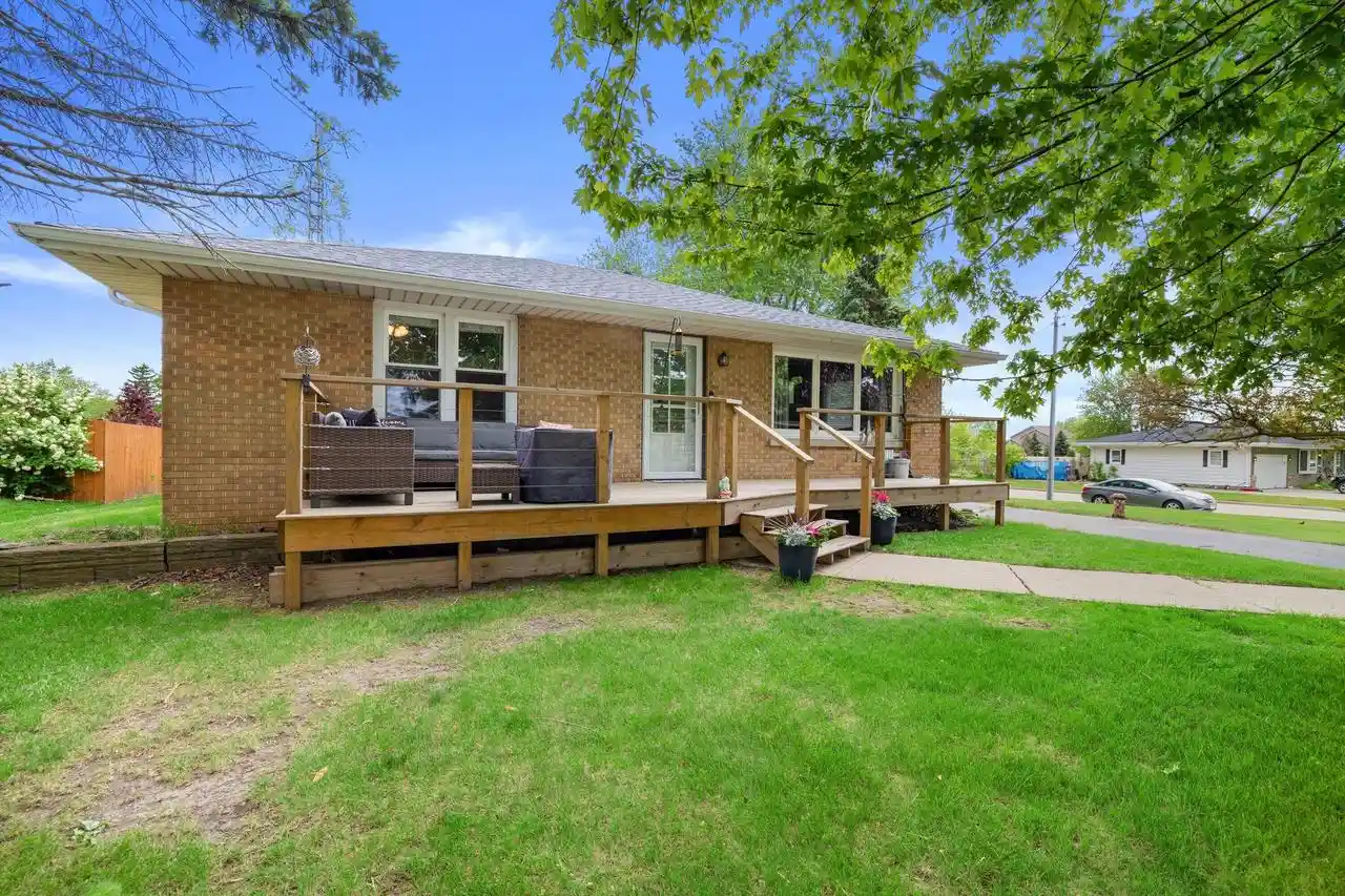 Homes for sale in Kenosha, WI | 1909 47th Avenue Avenue, Kenosha, WI 53144 | MLS# 1963707
