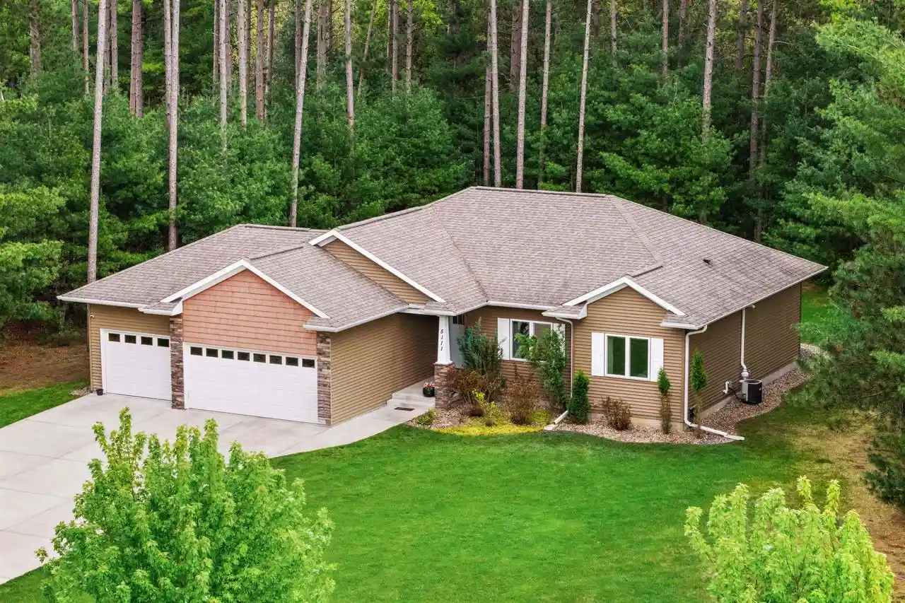 Homes for sale in Wisconsin Rapids, WI | 5111 Prairie Ridge Dr Dr, Wisconsin Rapids, WI 54494 | MLS# 22602240
