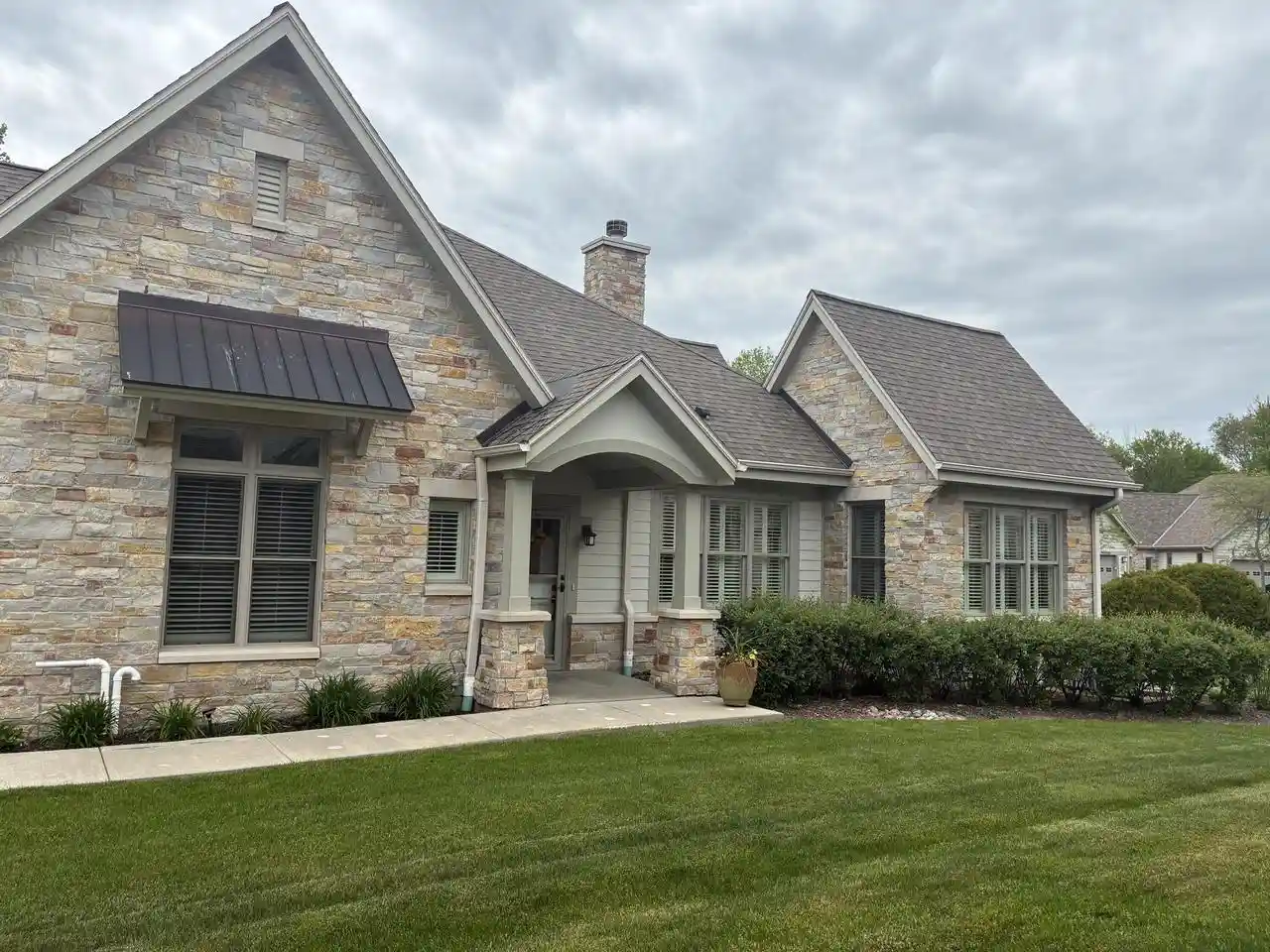 Homes for sale in Menomonee Falls, WI | N73w13623 Claas Road Road #R4, Menomonee Falls, WI 53051 | MLS# 1963804
