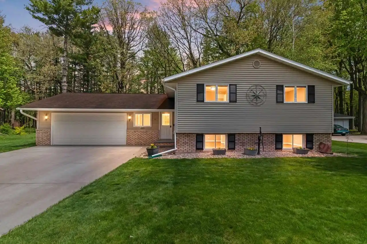 Homes for sale in Shawano, WI | 247 Northridge Dr Dr, Shawano, WI 54166 | MLS# 50326016