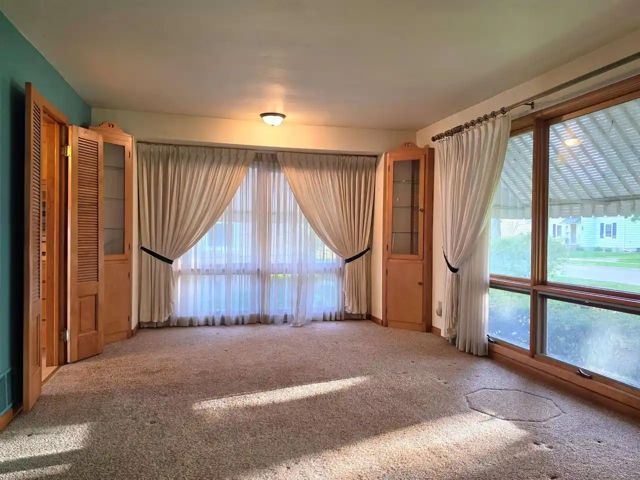 Homes for sale in Green Bay, WI | 830 Winford Avenue Avenue, Green Bay, WI 54303 | MLS# 50326019