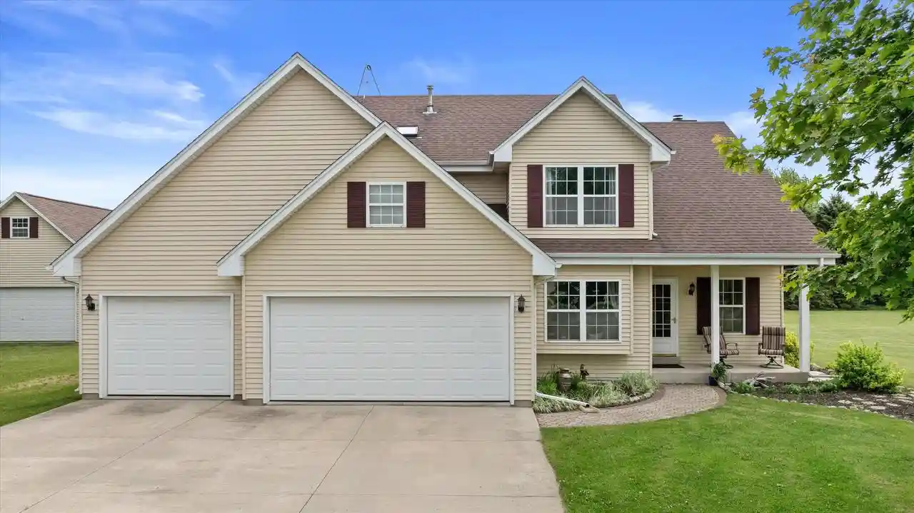 Homes for sale in West Bend, WI | 7720 Orchard Valley Road Road, West Bend, WI 53090 | MLS# 1963836
