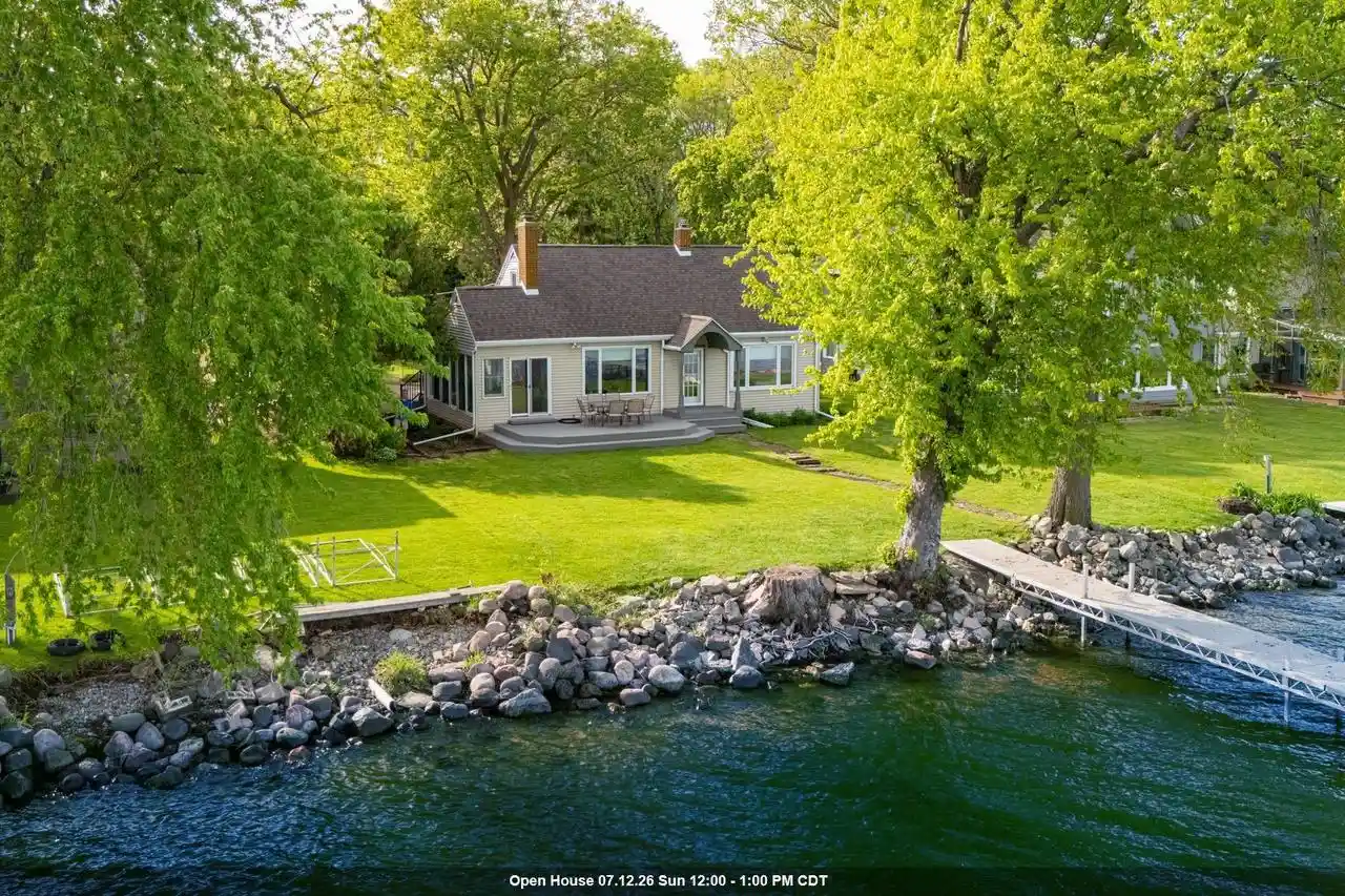 Homes for sale in Neenah, WI | 188 Adella Beach Road Road, Neenah, WI 54956 | MLS# 50326026