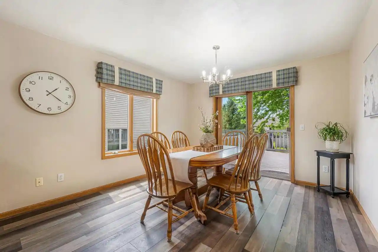 Homes for sale in Neenah, WI | 2521 Bishops Lane Lane, Neenah, WI 54956 | MLS# 50326005