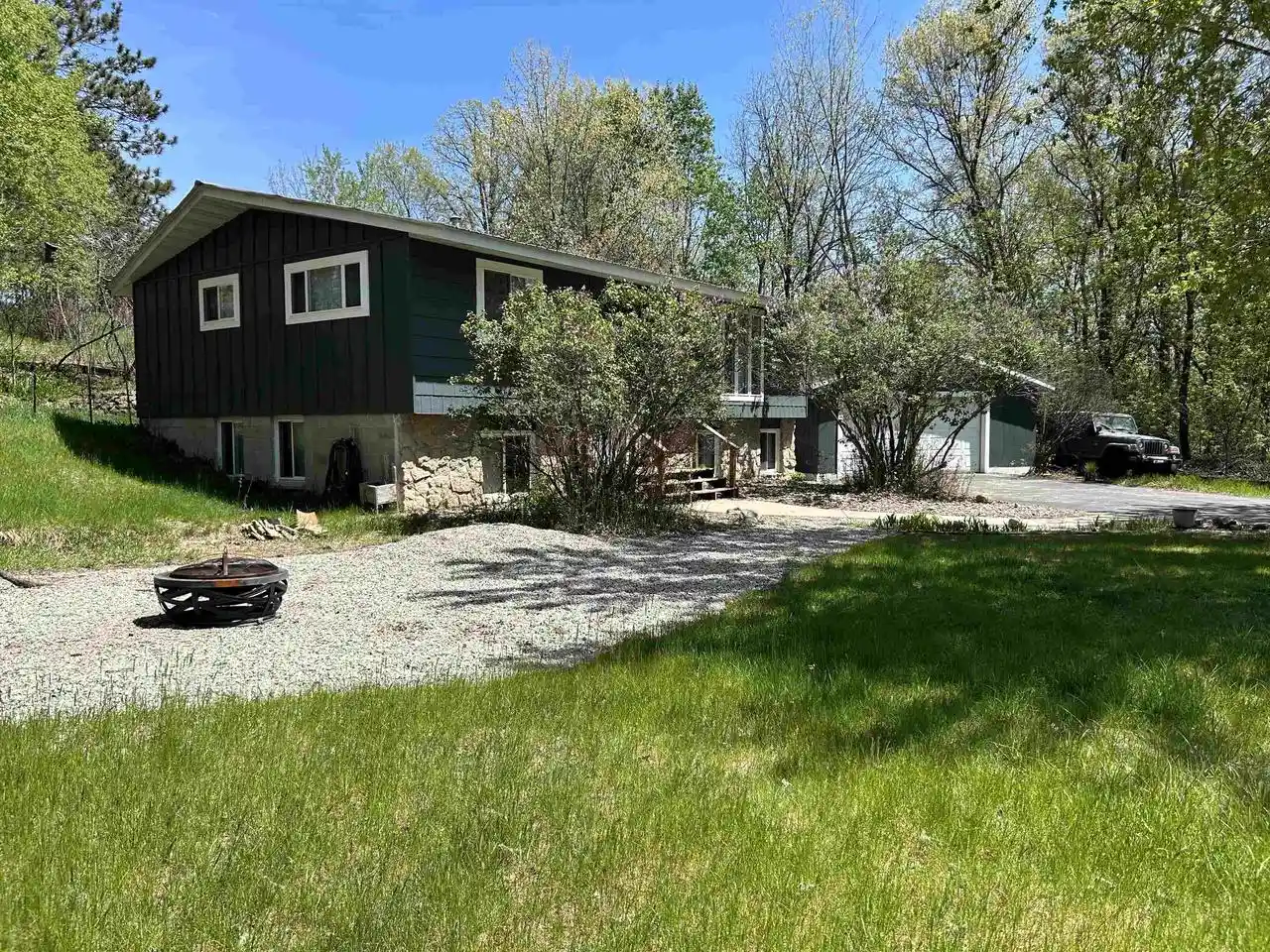 Homes for sale in Crivitz, WI | 1310 Kenny Dr Dr, Crivitz, WI 54114 | MLS# 50326043
