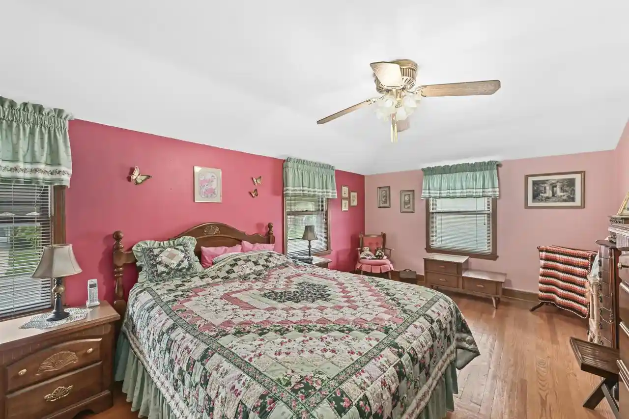 Homes for sale in Milwaukee, WI | 3664 S Whitnall Avenue Avenue, Milwaukee, WI 53207 | MLS# 1963894
